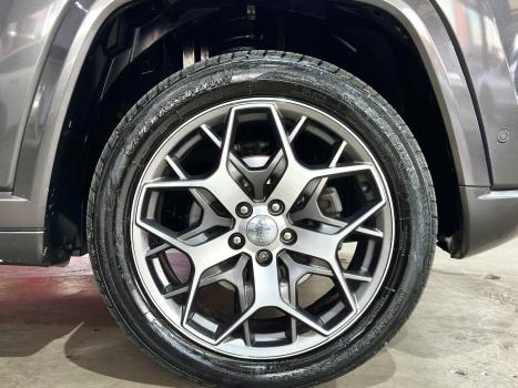 JEEP Commander 2.0 16V 4P TD380 OVERLAND 4X4 TURBO DIESEL AUTOM�TICO AT9, Foto 17