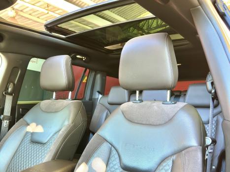 JEEP Commander 2.0 16V 4P TD380 OVERLAND 4X4 TURBO DIESEL AUTOM�TICO AT9, Foto 13