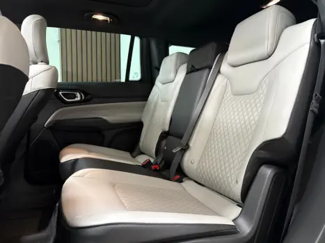 JEEP Commander 2.0 16V 4P TD380 OVERLAND 4X4 TURBO DIESEL AUTOMÁTICO AT9, Foto 15