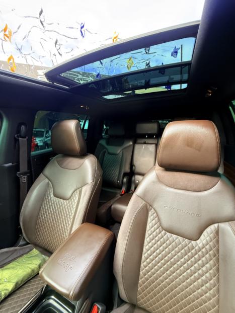 JEEP Commander 2.2 TURBO DIESEL OVERLAND 4X4 AUTOM�TICO AT9, Foto 8