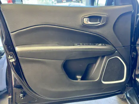 JEEP Compass 2.0 16V 4P LONGITUDE TURBO DIESEL 4X4 AUTOM�TICO, Foto 16