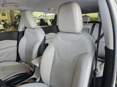 JEEP Compass 2.0 16V 4P TURBO DIESEL LONGITUDE 4X4 AUTOM�TICO, Foto 14