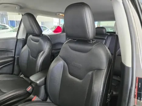 JEEP Compass 2.0 16V 4P TURBO DIESEL LONGITUDE 4X4 AUTOM�TICO, Foto 16