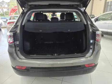 JEEP Compass 2.0 16V 4P TURBO DIESEL LONGITUDE 4X4 AUTOM�TICO, Foto 18