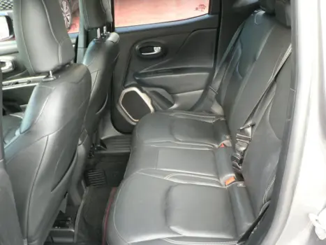 JEEP Renegade 1.8 16V 4P FLEX LONGITUDE AUTOMÁTICO, Foto 9 JEEP Renegade 1.8 16V 4P FLEX LONGITUDE AUTOMÁTICO, Foto 9