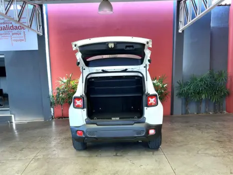 JEEP Renegade 1.8 16V 4P FLEX AUTOM�TICO, Foto 17