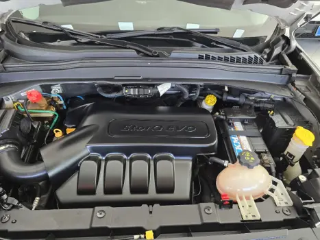 JEEP Renegade 1.8 16V 4P FLEX LONGITUDE AUTOM�TICO, Foto 18