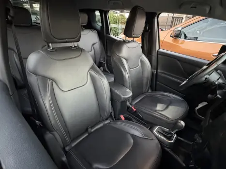 JEEP Renegade 1.8 16V 4P FLEX LONGITUDE AUTOM�TICO, Foto 10