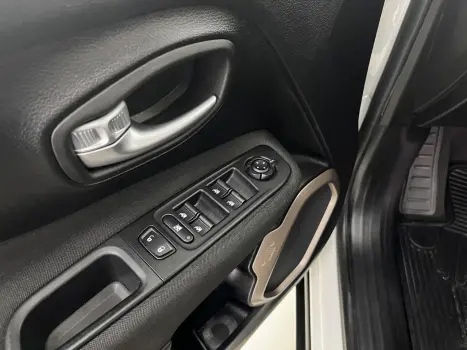 JEEP Renegade 1.8 16V 4P FLEX AUTOM�TICO, Foto 13