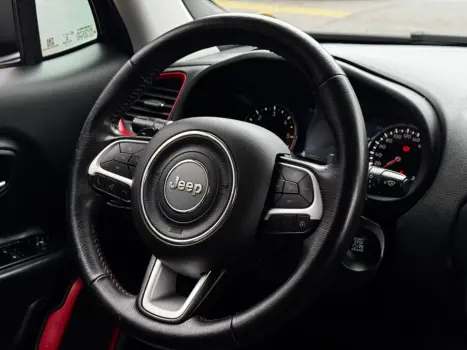 JEEP Renegade 2.0 16V 4P TURBO DIESEL TRAILHAWK 4X4 AUTOMÁTICO, Foto 10 JEEP Renegade 2.0 16V 4P TURBO DIESEL TRAILHAWK 4X4 AUTOMÁTICO, Foto 10