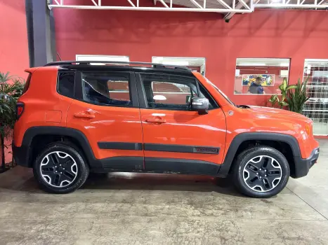 JEEP Renegade 2.0 16V 4P TURBO DIESEL TRAILHAWK 4X4 AUTOMTICO, Foto 18