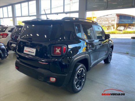 JEEP Renegade 2.0 16V 4P TURBO DIESEL TRAILHAWK 4X4 AUTOM�TICO, Foto 4