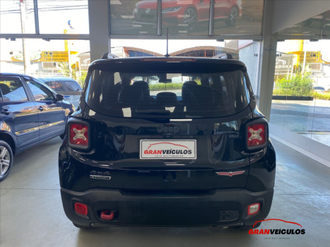 JEEP Renegade 2.0 16V 4P TURBO DIESEL TRAILHAWK 4X4 AUTOM�TICO, Foto 5