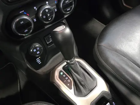 JEEP Renegade 2.0 16V 4P TURBO DIESEL LONGITUDE 4X4 AUTOM�TICO, Foto 9