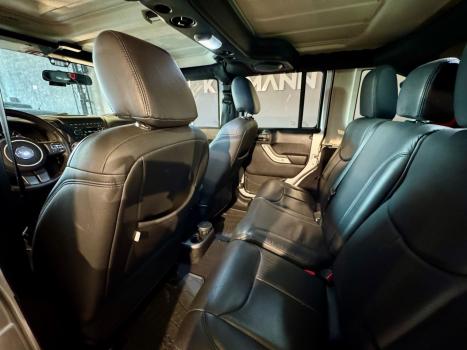 JEEP Wrangler 3.8 V6 12V SPORT TETO R�GIDO AUTOM�TICO, Foto 6