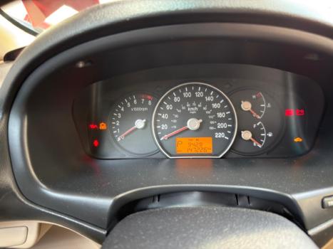 KIA Carens 2.0 16V 4P EX, Foto 14
