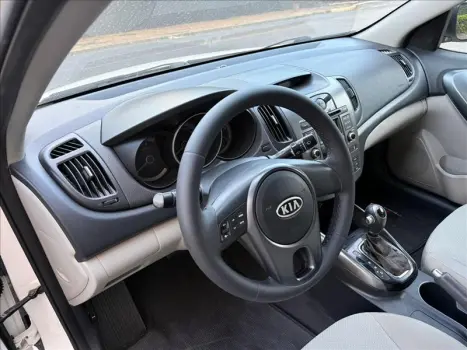 KIA Cerato Sedan 1.6 16V 4P EX AUTOM�TICO, Foto 6