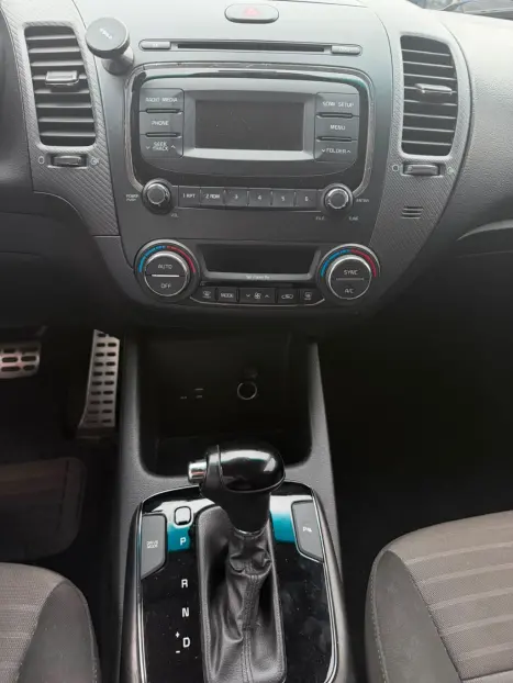 KIA Cerato Sedan 1.6 16V 4P SX AUTOM�TICO, Foto 12
