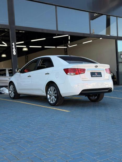 KIA Cerato Sedan 1.6 16V 4P E.273 AUTOM�TICO, Foto 4