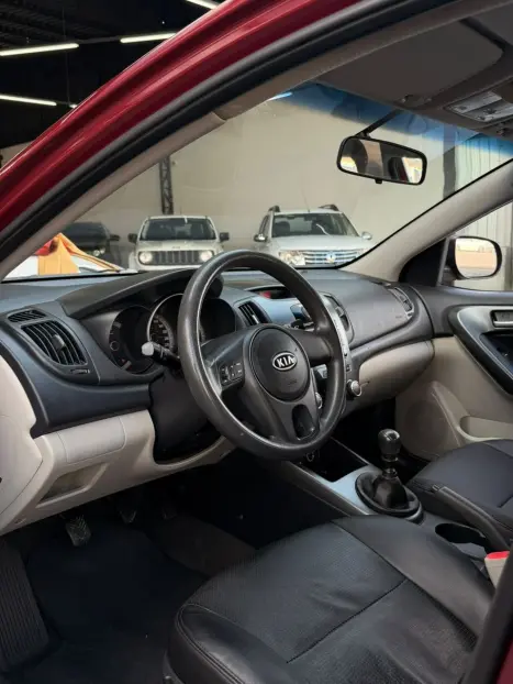 KIA Cerato Sedan 1.6 16V 4P EX, Foto 9