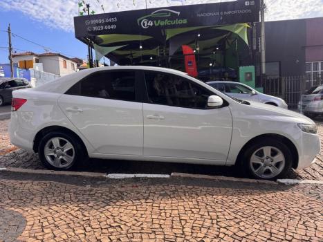 KIA Cerato Sedan 1.6 16V 4P E.273, Foto 1