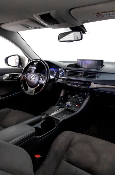 LEXUS CT 200 H 1.8 16V 4P HÍBRIDO AUTOMÁTICO, Foto 5