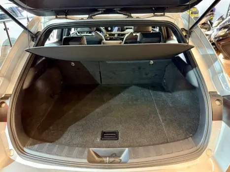 LEXUS UX 250H 2.0 16V 4P DINAMIC HYBRID AUTOM�TICO CVT, Foto 16