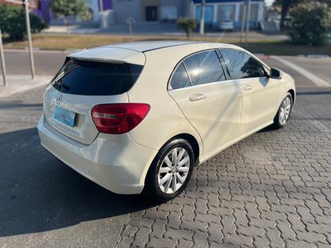 MERCEDES-BENZ A 200 1.6 16V 4P TURBO URBAN AUTOMTICO, Foto 4