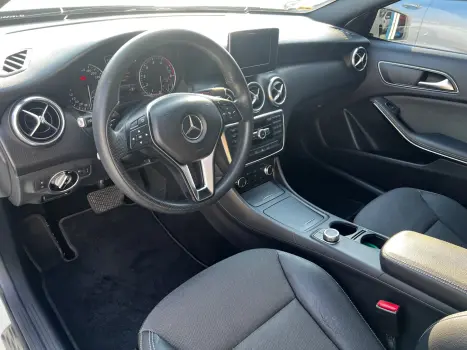 MERCEDES-BENZ A 200 1.6 16V 4P TURBO URBAN AUTOMTICO, Foto 19