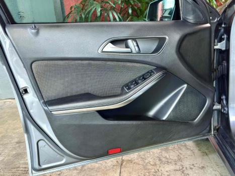 MERCEDES-BENZ A 200 Sedan 1.3 16V 4P CGI STYLE 7G-TRONIC DCT AUTOM�TICO, Foto 7