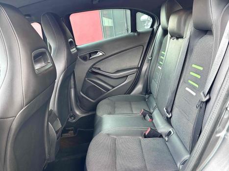 MERCEDES-BENZ A 200 Sedan 1.3 16V 4P CGI STYLE 7G-TRONIC DCT AUTOM�TICO, Foto 23