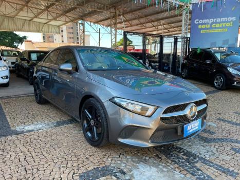 MERCEDES-BENZ A 200 Sedan 1.3 16V 4P CGI STYLE 7G-TRONIC DCT AUTOM�TICO, Foto 3