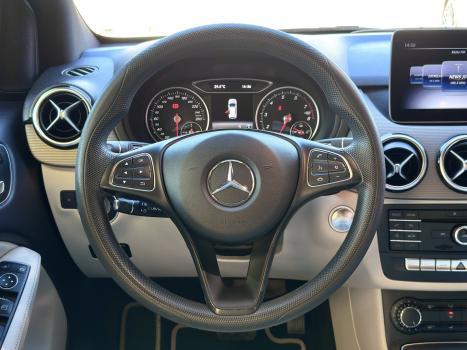 MERCEDES-BENZ B 200 , Foto 13