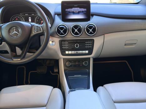 MERCEDES-BENZ B 200 , Foto 16