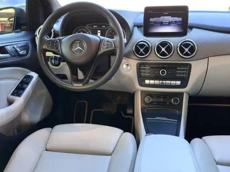 MERCEDES-BENZ B 200 , Foto 15