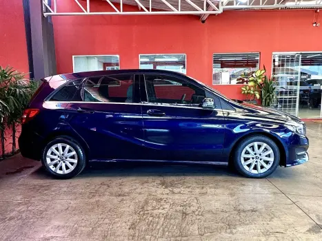 MERCEDES-BENZ B 200 , Foto 21