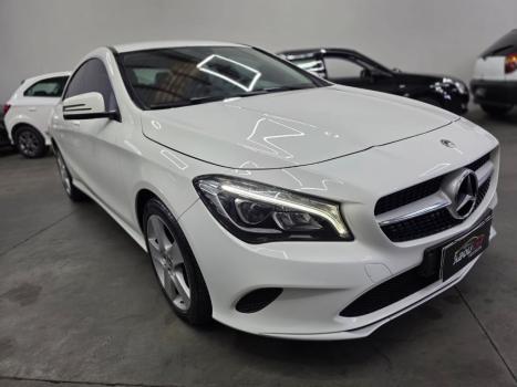 MERCEDES-BENZ CLA 180 1.6 16V 4P CGI TURBO 7G-TRONIC AUTOM�TICO DCT, Foto 3