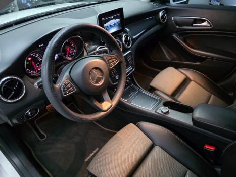 MERCEDES-BENZ CLA 180 1.6 16V 4P CGI TURBO 7G-TRONIC AUTOM�TICO DCT, Foto 10