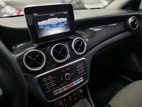 MERCEDES-BENZ CLA 180 1.6 16V 4P CGI TURBO 7G-TRONIC AUTOM�TICO DCT, Foto 11