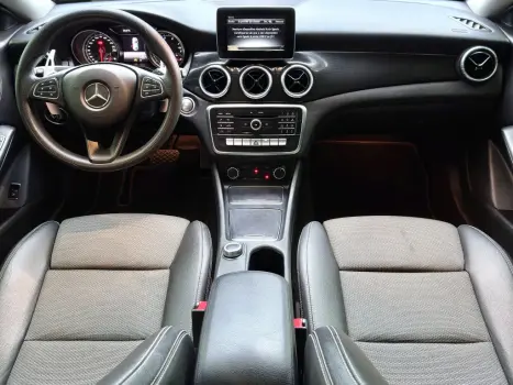 MERCEDES-BENZ CLA 180 , Foto 12