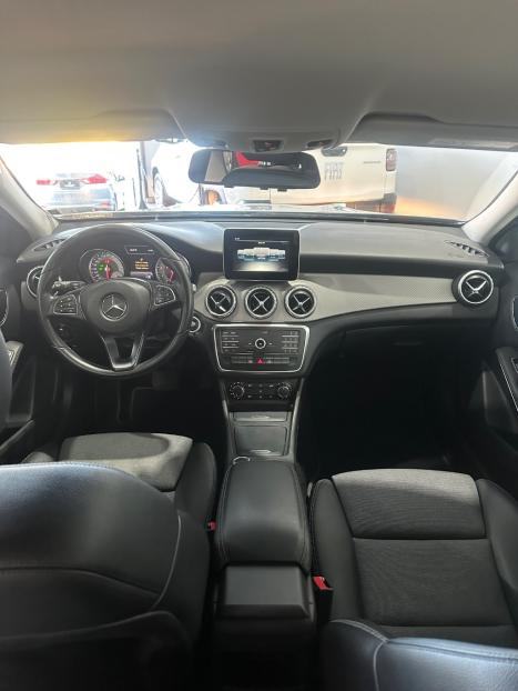 MERCEDES-BENZ CLA 200 1.6 16V 4P CGI 7-G TRONIC AUTOM�TICO DCT, Foto 7