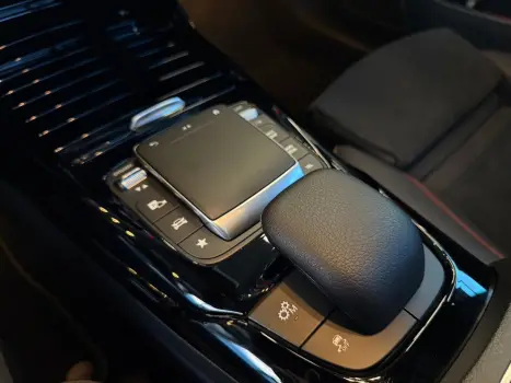 MERCEDES-BENZ CLA 35 AMG 2.0 16V 4P CGI 4MATIC 7G-TRONIC DCT AUTOM�TICO, Foto 18