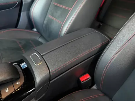 MERCEDES-BENZ CLA 35 AMG 2.0 16V 4P CGI 4MATIC 7G-TRONIC DCT AUTOM�TICO, Foto 19