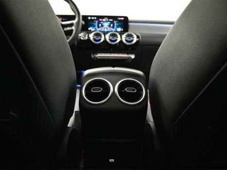 MERCEDES-BENZ CLA 35 AMG 2.0 16V 4P CGI 4MATIC 7G-TRONIC DCT AUTOM�TICO, Foto 19