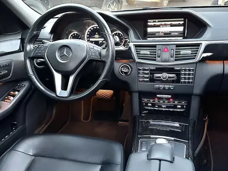 MERCEDES-BENZ E 250 1.8 16V 4P CGI AVANTGARDE AUTOMTICO, Foto 8