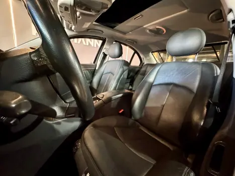 MERCEDES-BENZ E 350 3.5 V6 24V AVANTGARDE AUTOM�TICO, Foto 5