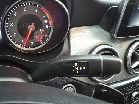 MERCEDES-BENZ GLA 200 1.6 16V 4P FLEX CGI ADVANCE TURBO AUTOMTICO, Foto 9