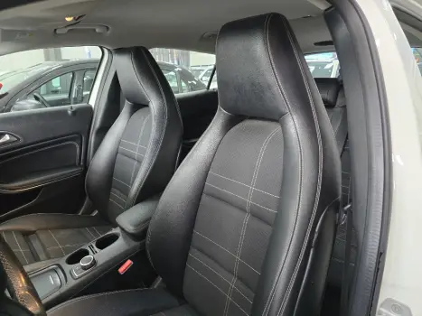 MERCEDES-BENZ GLA 200 1.6 16V 4P FLEX CGI ADVANCE TURBO AUTOMTICO, Foto 16