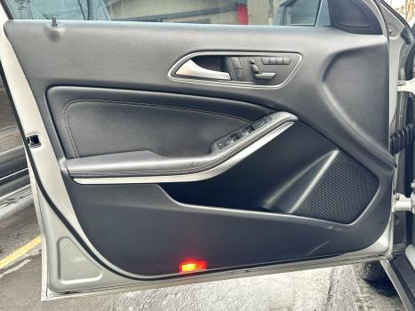 MERCEDES-BENZ GLA 200 1.6 16V 4P CGI ADVANCE TURBO AUTOMÁTICO, Foto 2 MERCEDES-BENZ GLA 200 1.6 16V 4P CGI ADVANCE TURBO AUTOMÁTICO, Foto 2