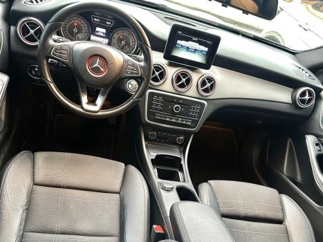 MERCEDES-BENZ GLA 200 1.6 16V 4P CGI ADVANCE TURBO AUTOMÁTICO, Foto 8 MERCEDES-BENZ GLA 200 1.6 16V 4P CGI ADVANCE TURBO AUTOMÁTICO, Foto 8